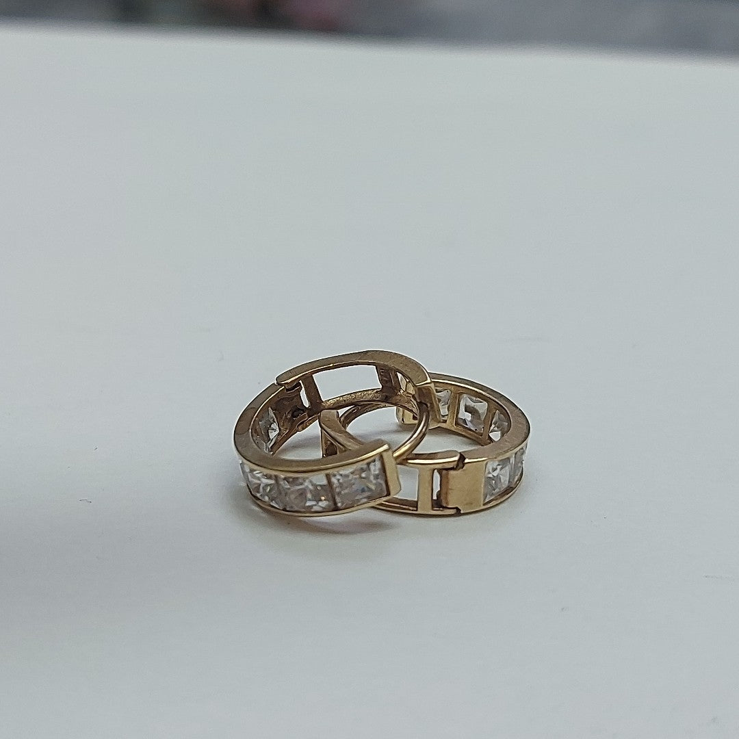 ARRACADAS PAR ORO 14 K 2.8 GRMS (SEMINUEVO)