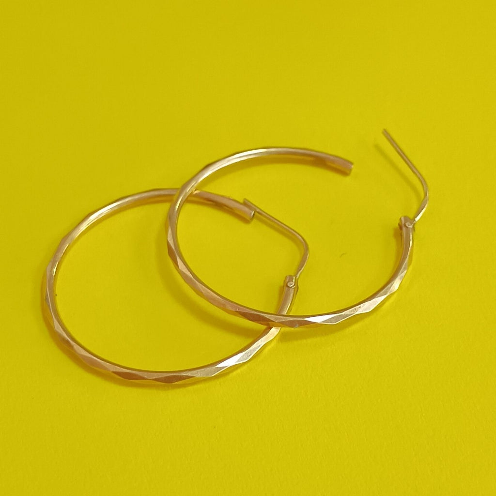 ARRACADAS PAR ORO 14 K 1.7 GRMS (SEMINUEVO)