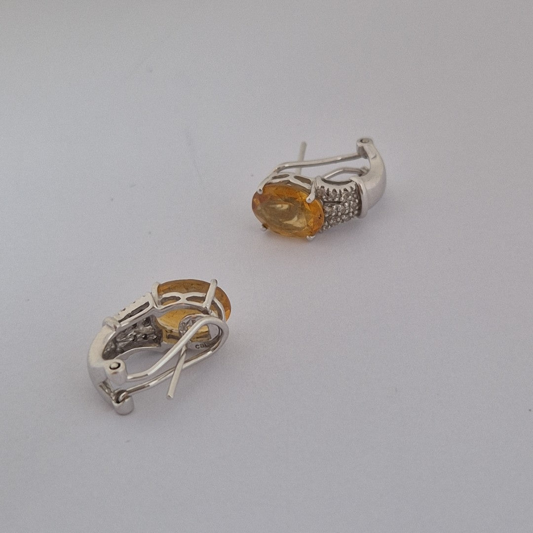 ARETES PAR ORO 14 K 5.2 GRMS (SEMINUEVO)