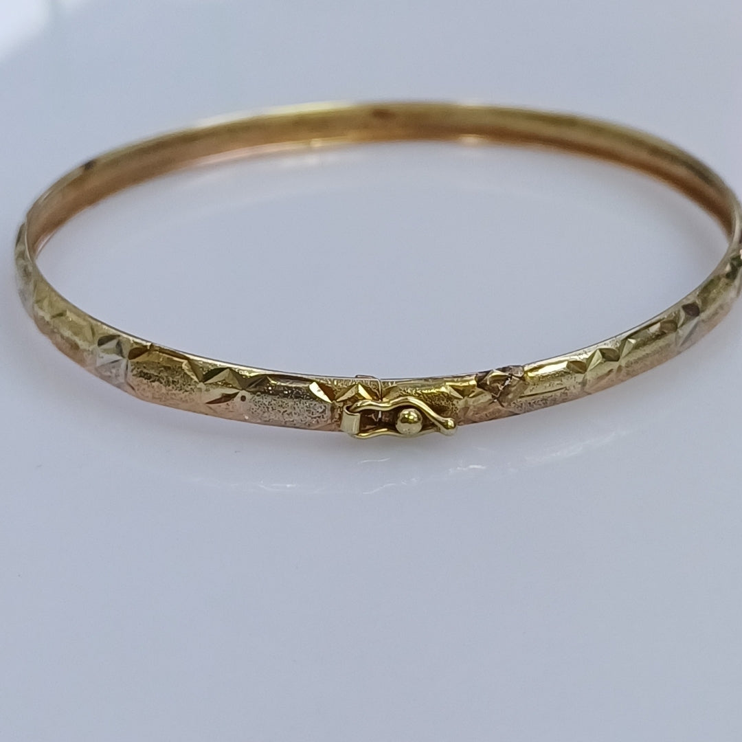PULSERA RIGIDA ORO 10 K 4.6 GRMS (SEMINUEVO)