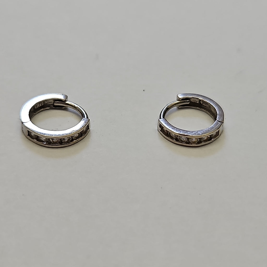 ARRACADAS PAR ORO 14 K 1 GRMS (SEMINUEVO)