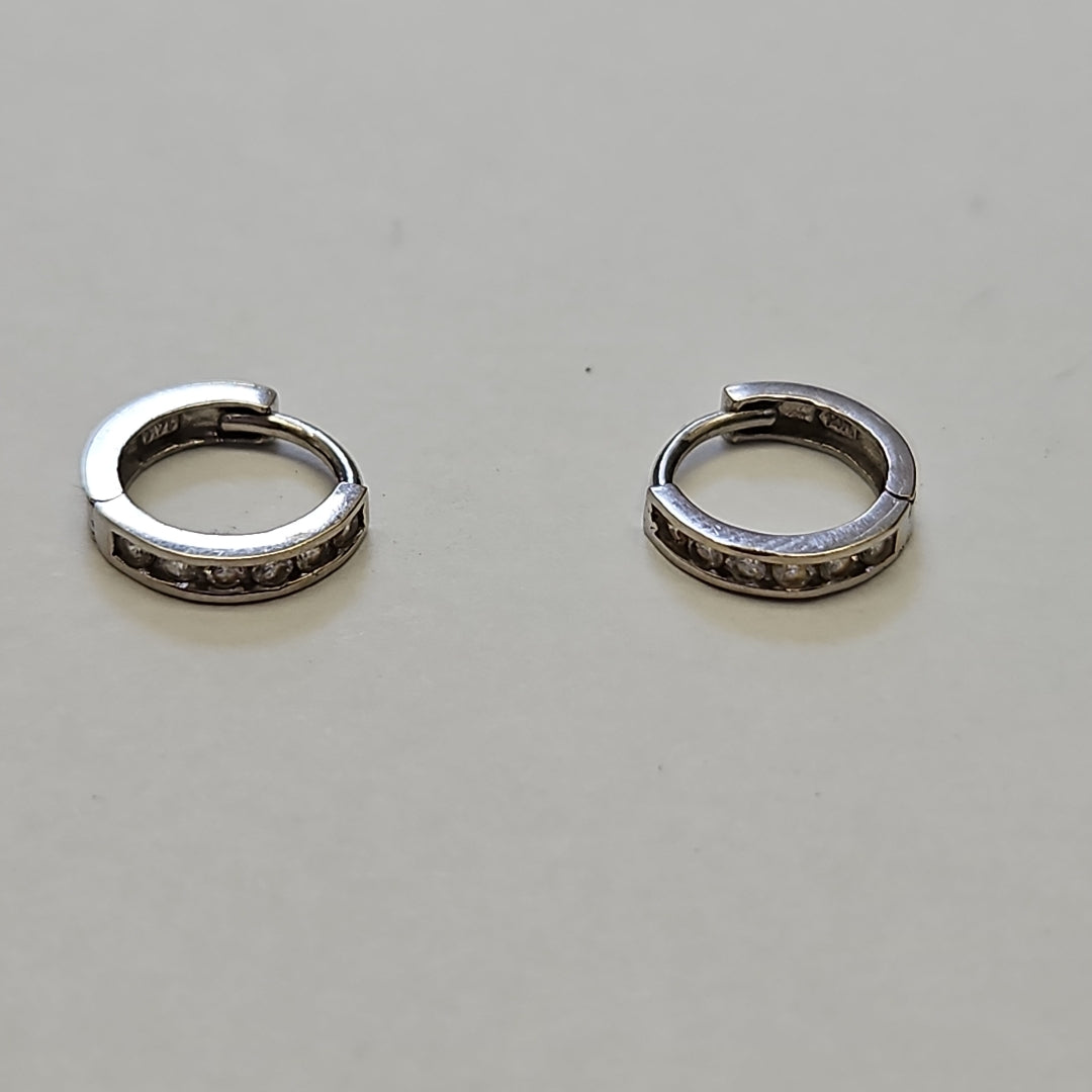 ARRACADAS PAR ORO 14 K 1 GRMS (SEMINUEVO)
