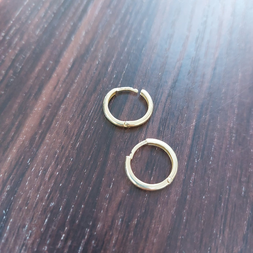 ARETES HUGGIES LISAS 14K 1.5 GR (NUEVO)