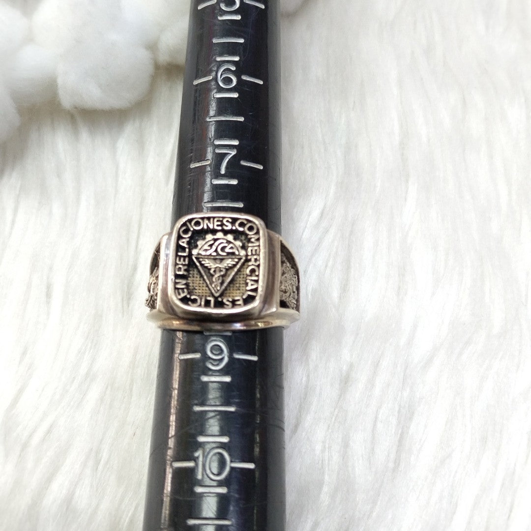 ANILLO DE GRADUACIÓN ORO, ORO BLANCO 10 K 22.9 GRMS (SEMINUEVO)