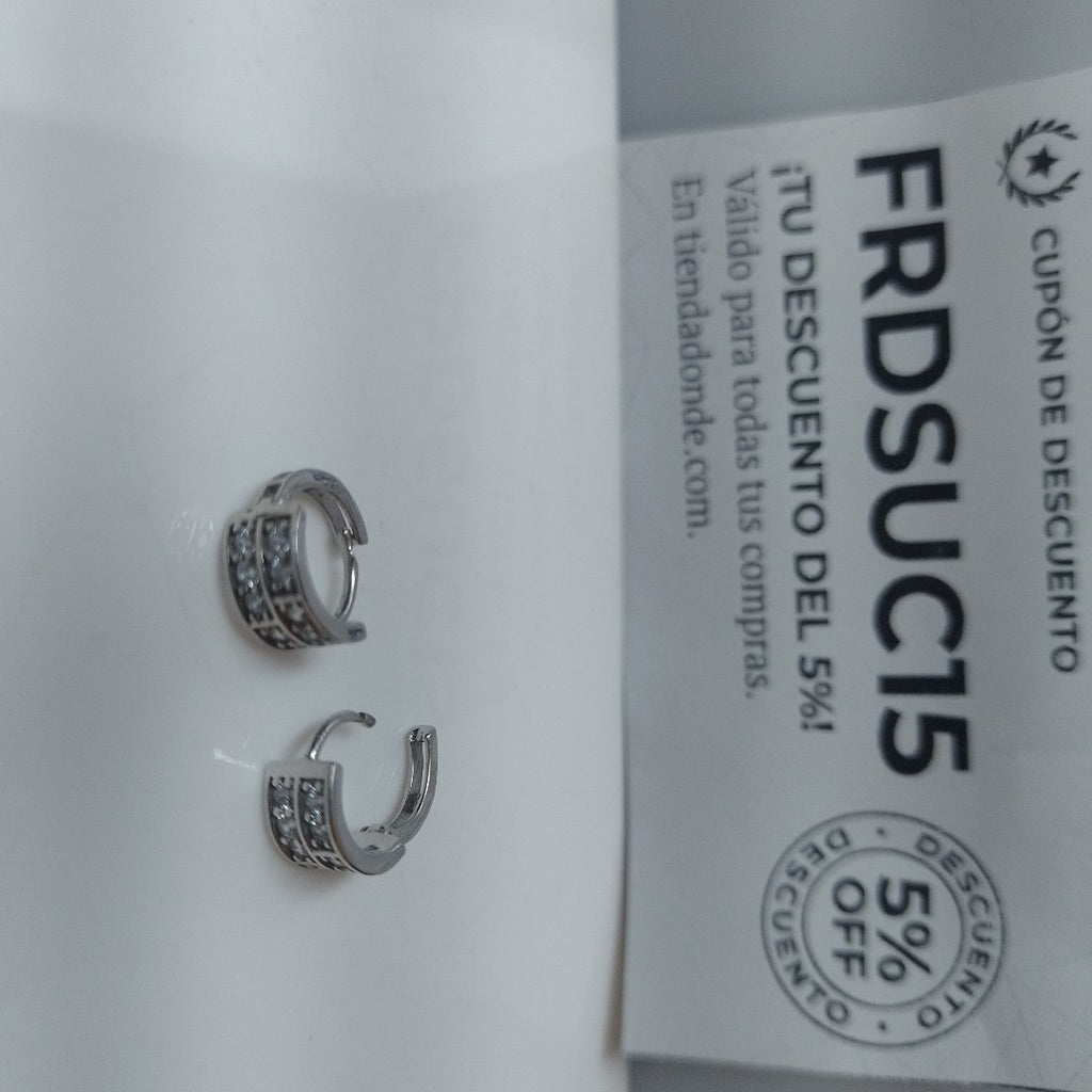 ARRACADAS PAR ORO BLANCO 14 K 2.2 GRMS (SEMINUEVO)