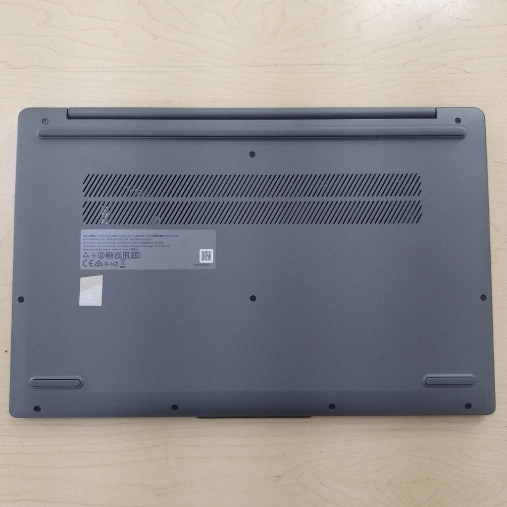 LAPTOP LENOVO IDEAPAD SLIM 3 15AMN8 (2026) 512 GB SSD 8 GB RAM (SEMINUEVO)