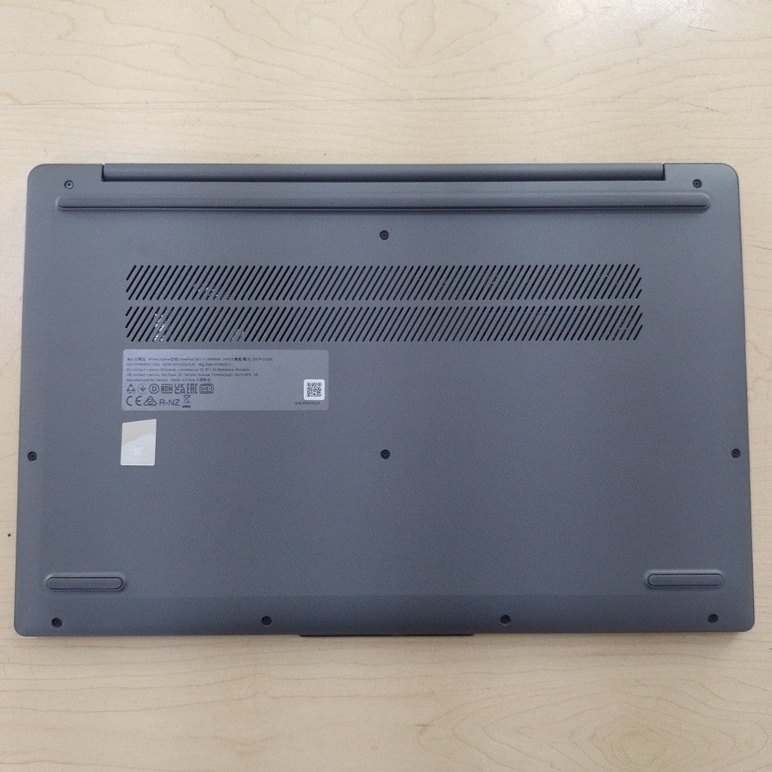 LAPTOP LENOVO IDEAPAD SLIM 3 15AMN8 (2026) 512 GB SSD 8 GB RAM (SEMINUEVO)
