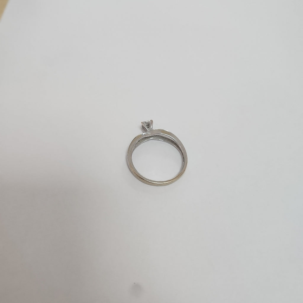 SOLITARIO ORO, ORO BLANCO 14 K 2.4 GRMS (SEMINUEVO)