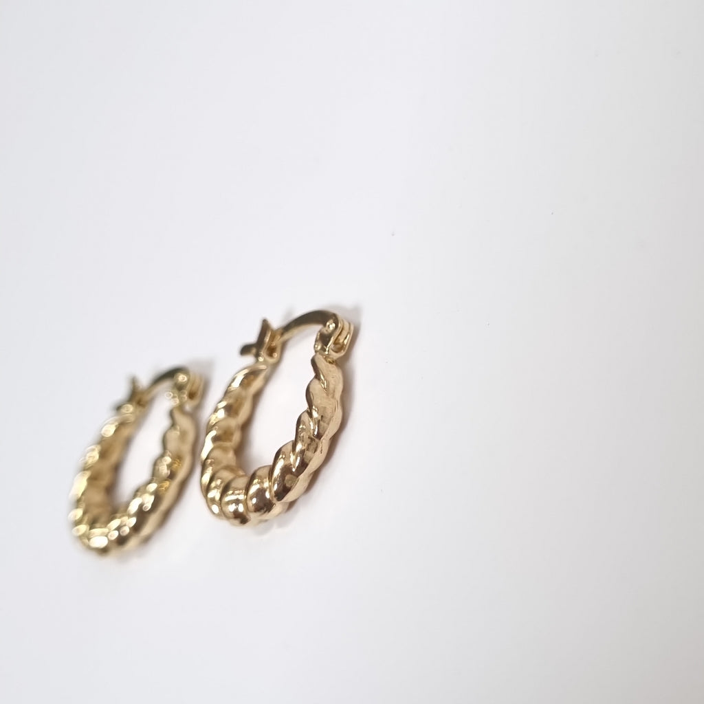 ARETES ARRACADAS TZL HUECAS 14K 1.5 GR (NUEVO)