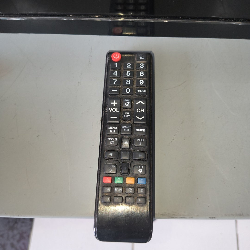 PANTALLA SAMSUNG UN32J4300AF(2016) 32" LED HD (SEMINUEVO)