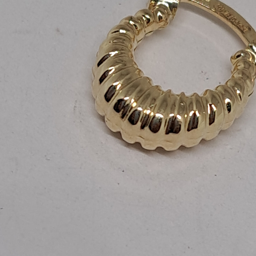 ARETES ARRACADA ESTRIADAS 14K 1.1 GR (NUEVO)