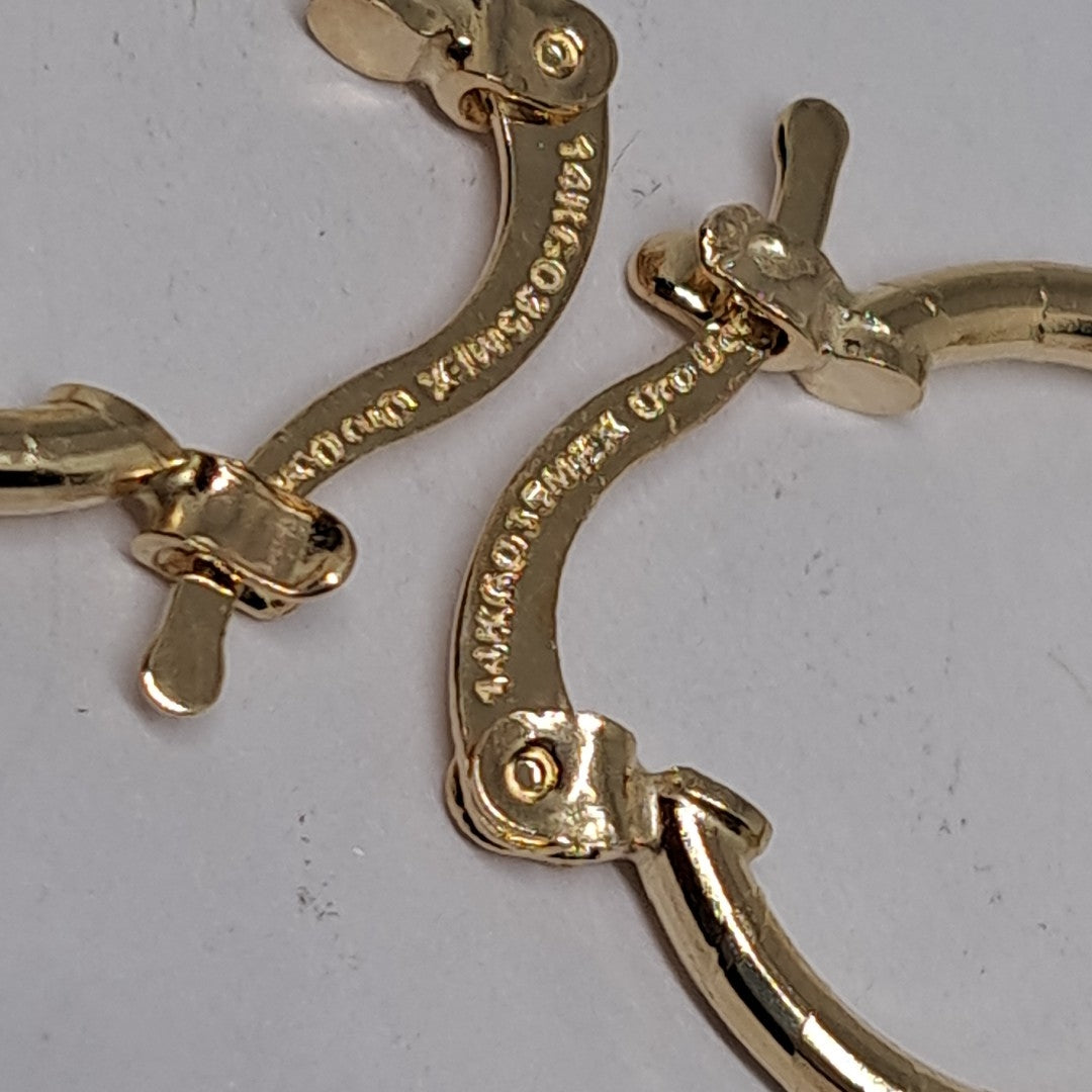 ARETES ARRACADAS ESTRIADAS 14K 1.4 GR (NUEVO)