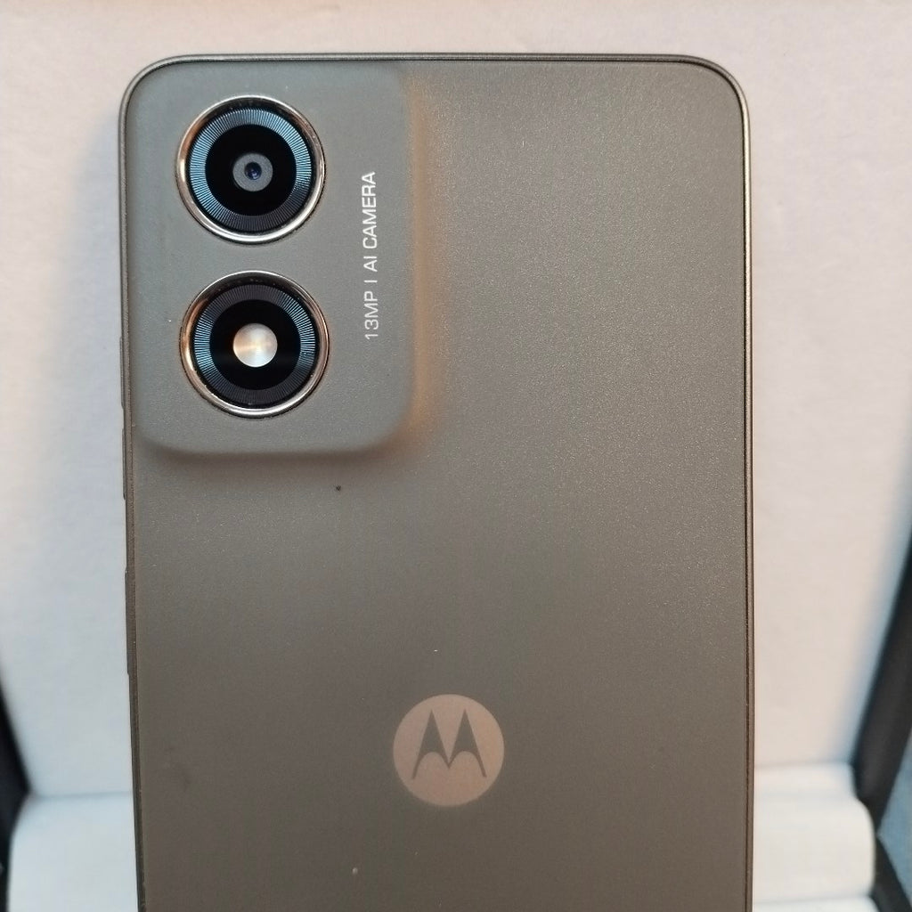CELULAR MOTOROLA MOTO E14 XT2421-12 (2024) 64 GB 2 GB RAM (SEMINUEVO)