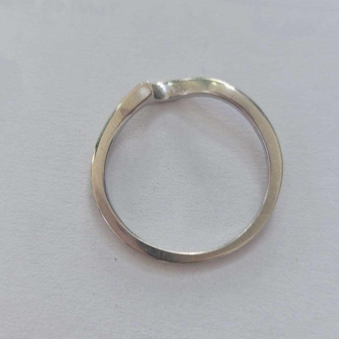 ANILLO ORO BLANCO 10 K 1.5 GRMS (SEMINUEVO)