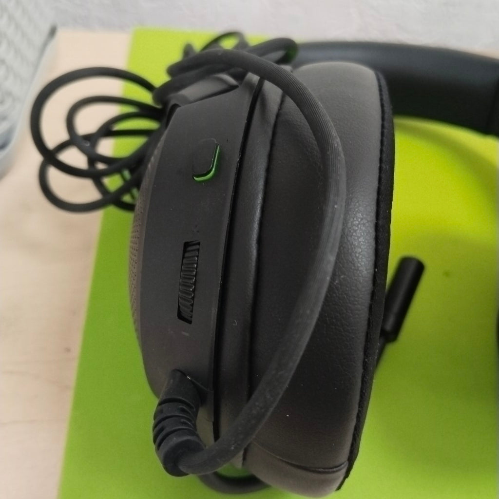 AUDIFONOS RAZER KRAKEN V3 X ALAMBRICO OVER EAR (SEMINUEVO)