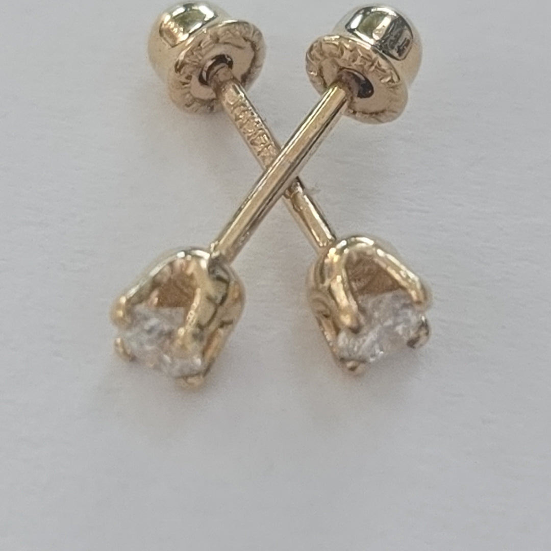 ARETES PAR ORO 14 K 0.4 GRMS (SEMINUEVO)