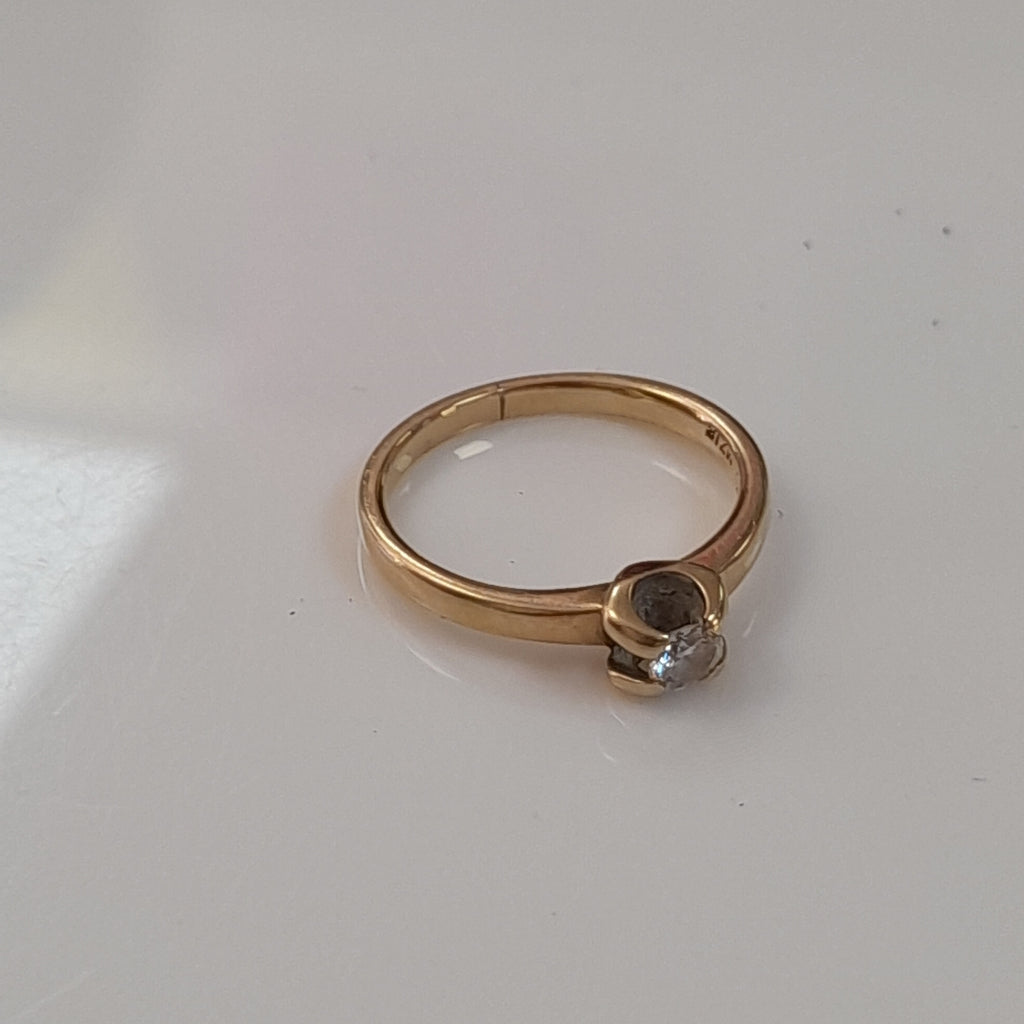 ANILLITO, SOLITARIO ORO 10 K 2.4 GRMS (SEMINUEVO)