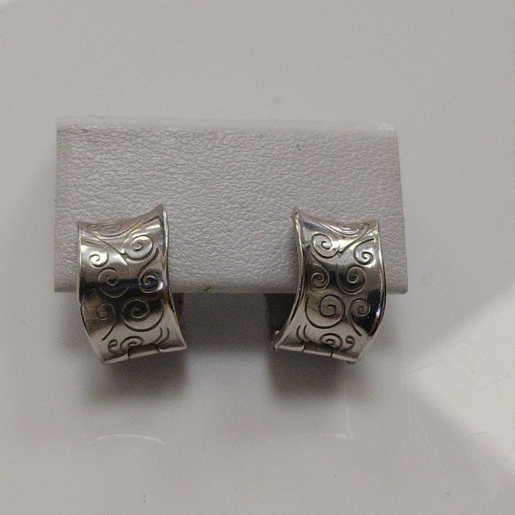 ARRACADAS PAR ORO BLANCO 14 K 4.6 GRMS (SEMINUEVO)