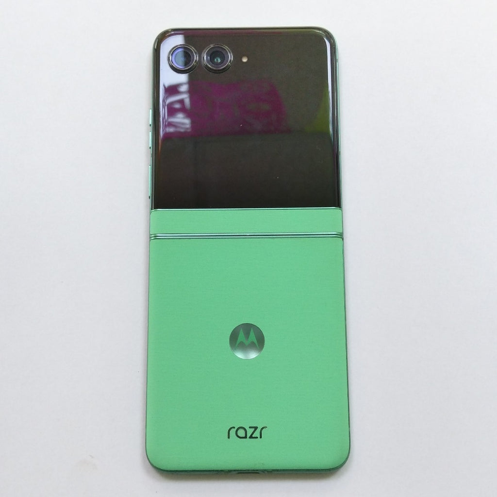 CELULAR MOTOROLA RAZR 60 XT2553-1 (2025) 512 GB 12 GB RAM (SEMINUEVO)