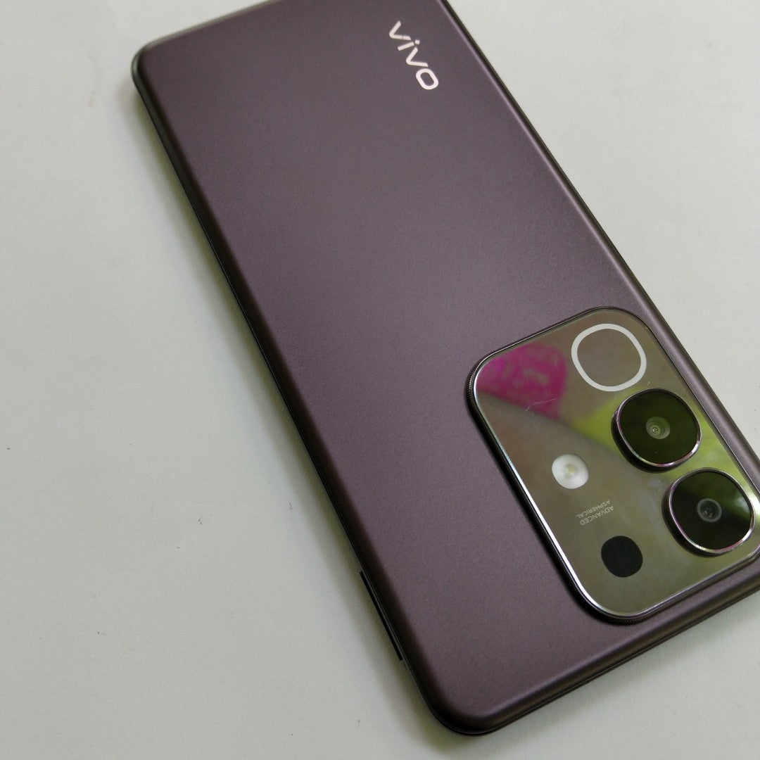 CELULAR VIVO Y29 V2434 (2025) 256 GB 8 GB RAM (SEMINUEVO)