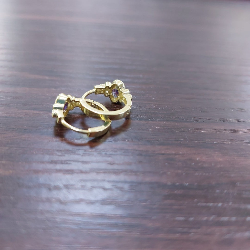 ARETES HUGGIES MORADO 14K 2.6 GR H 96 (NUEVO)