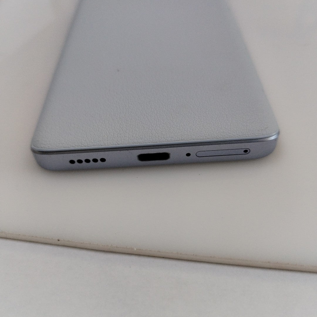 CELULAR XIAOMI REDMI NOTE 13 PRO+ 5G 23090RA98G (2023) 512 GB 12 GB RAM (SEMINUEVO)