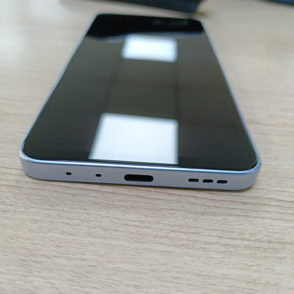 CELULAR OPPO A5 PRO CPH2711 (2025) 256 GB 8 GB RAM (SEMINUEVO)