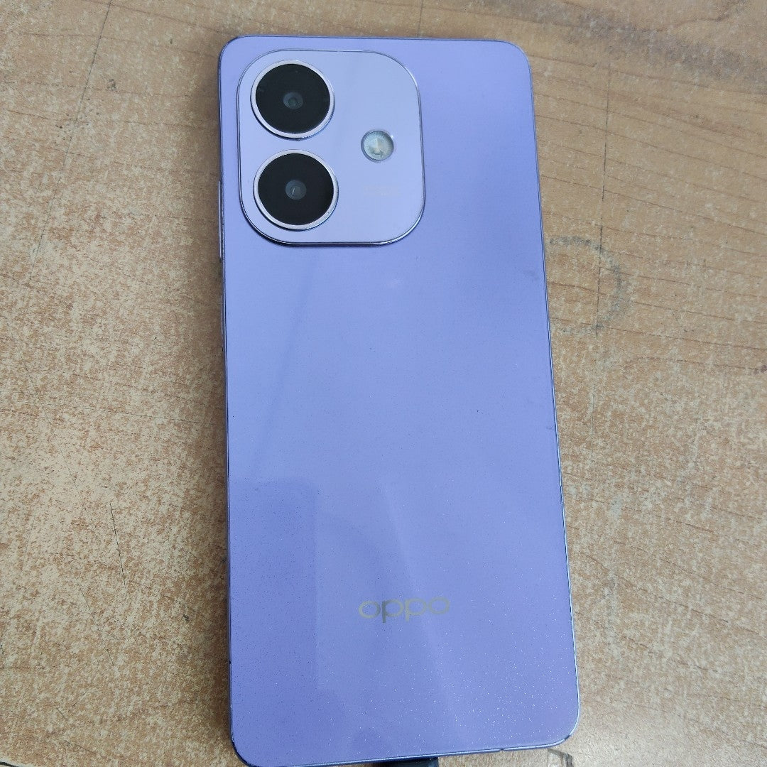 CELULAR OPPO A40 CPH2669 (2024) 256 GB 4 GB RAM (SEMINUEVO)