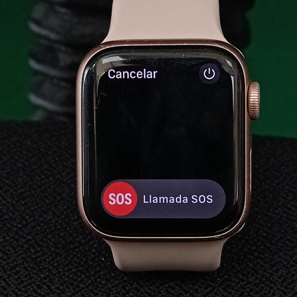 SMARTWATCH APPLE SE 2 ALUMINIO A2722 40 MM GPS (SEMINUEVO)
