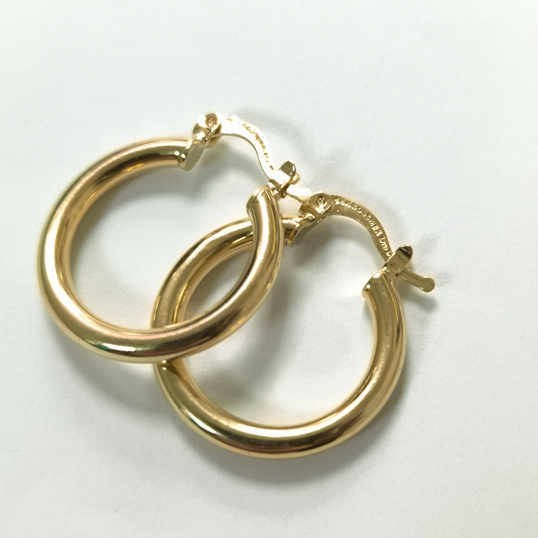 ARETES TEJIDO ARRACADAS LISAS 14K 1.9 GR (NUEVO)