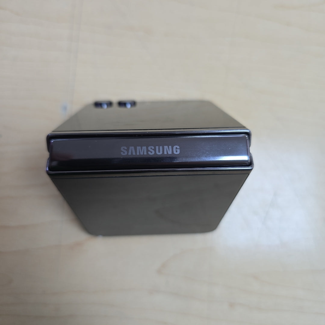 CELULAR SAMSUNG GALAXY Z FLIP 5 SM-F731B (2023) 256 GB 8 GB RAM (SEMINUEVO)