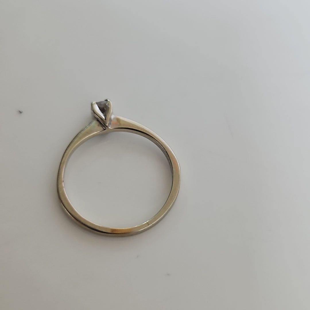 SOLITARIO ORO 10 K 1.6 GRMS (SEMINUEVO)