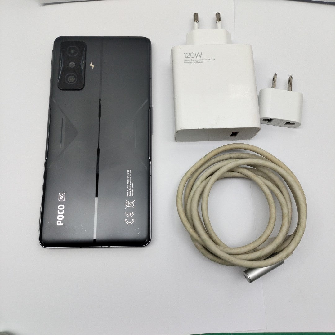 CELULAR XIAOMI POCO F4 GT 21121210G (SEMINUEVO)