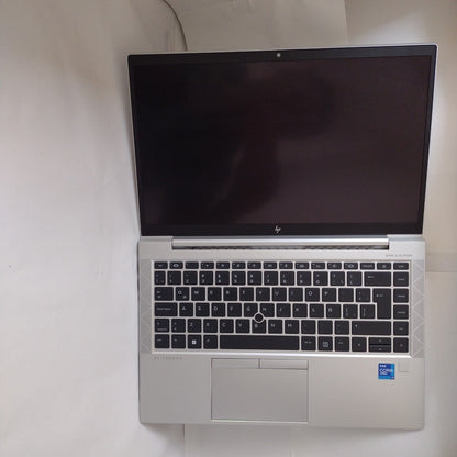 LAPTOP HP ELITEBOOK 840 G8 (2022) 256 GB SSD 16 GB RAM (SEMINUEVO)