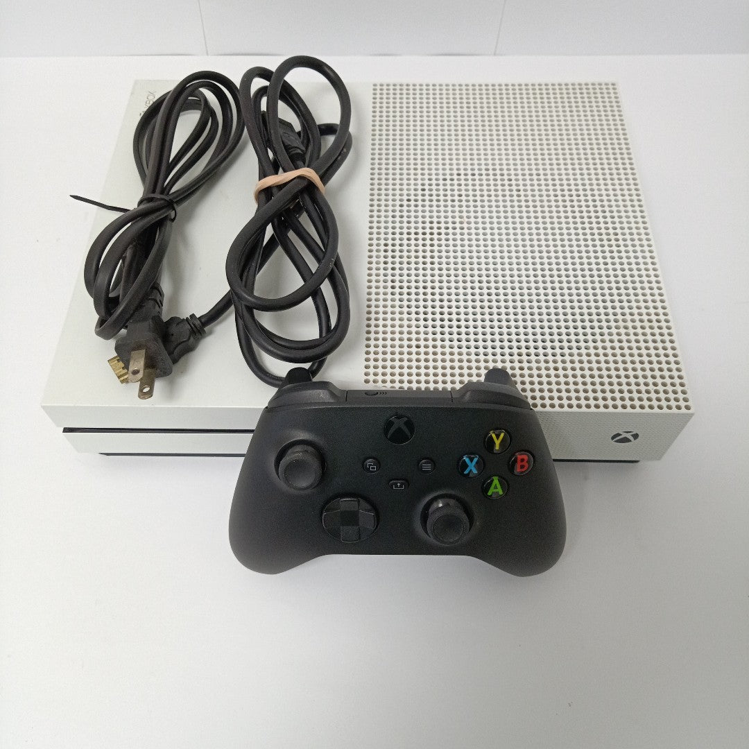 CONSOLA DE VIDEOJUEGO MICROSOFT XBOX ONE S 1 TB (SEMINUEVO)