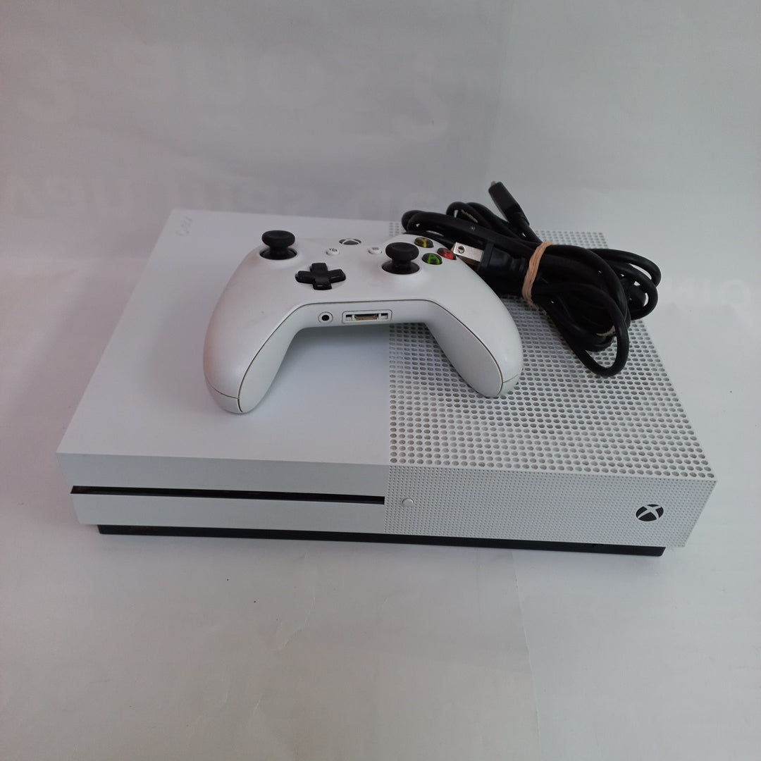 CONSOLA DE VIDEOJUEGO MICROSOFT XBOX ONE S 1 TB (SEMINUEVO)