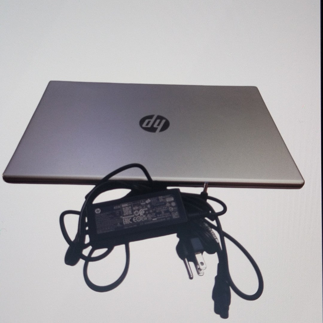 LAPTOP HP 15-FC0000LA (2023) 512 GB SSD 8 GB RAM (SEMINUEVO)