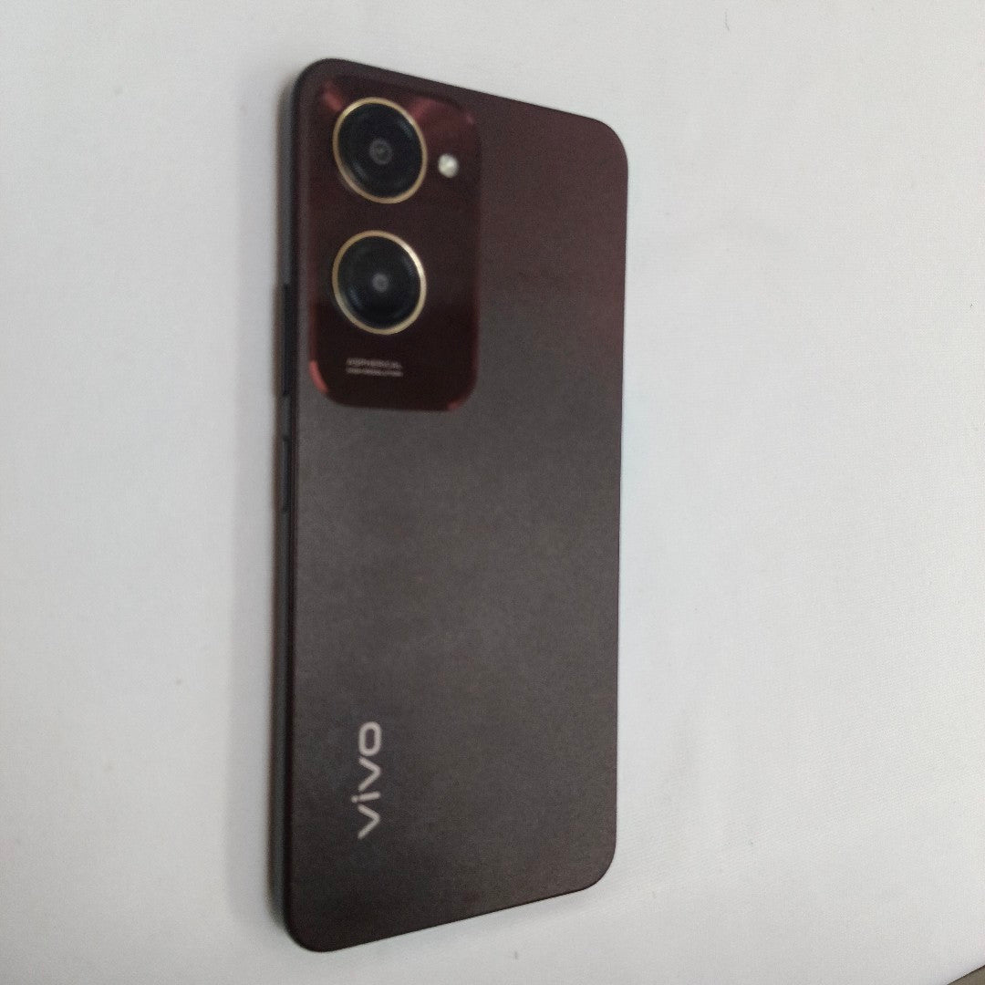 CELULAR VIVO Y18 V2333 128 GB 6 GB (SEMINUEVO)