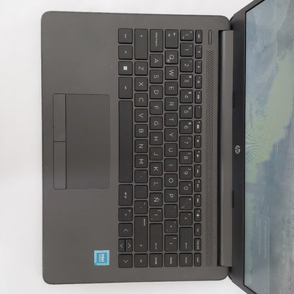 LAPTOP HP 240 G9 (2022) 256 GB SSD 8 GB RAM (SEMINUEVO)
