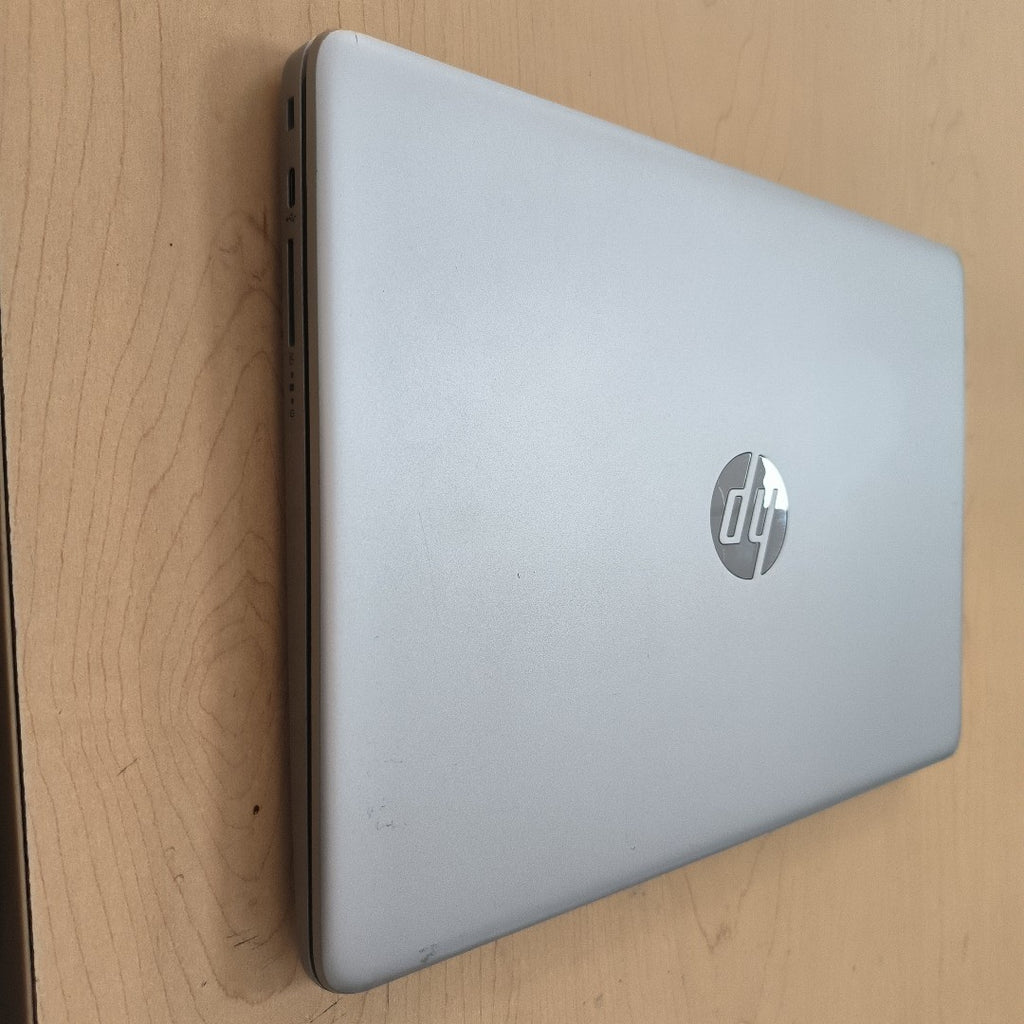 LAPTOP HP 14-CF2074LA (2022) 256 GB SSD 8 GB RAM (SEMINUEVO)