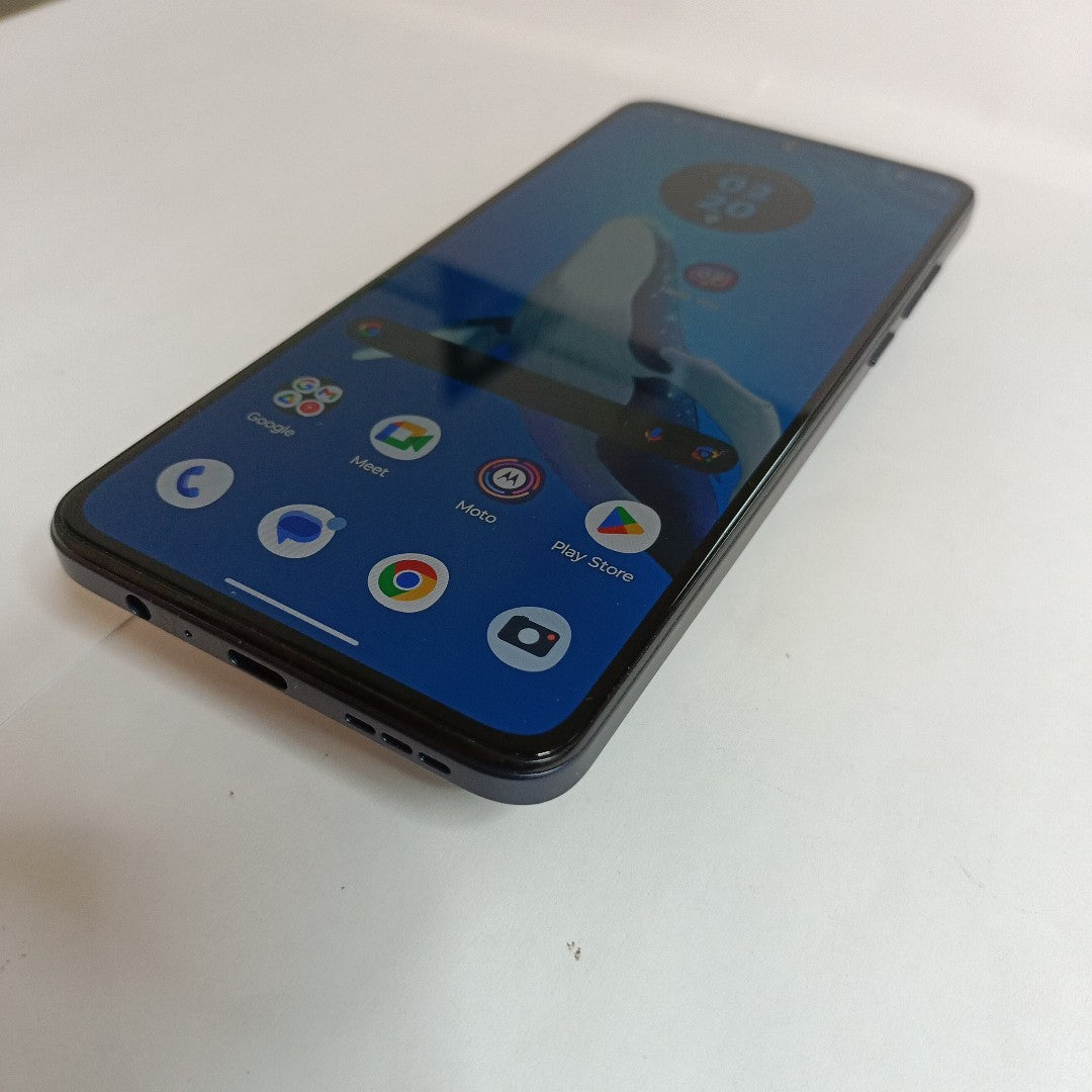 CELULAR MOTOROLA MOTO G84 XT2347-1 (2023) 256 GB 8 GB RAM (SEMINUEVO)
