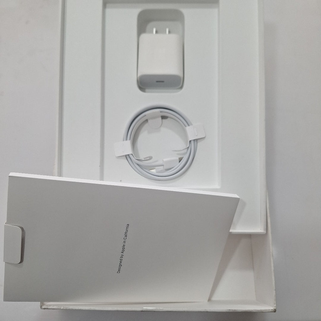 TABLETA APPLE IPAD AIR 5 A2589 256 GB 8 GB RAM (SEMINUEVO)
