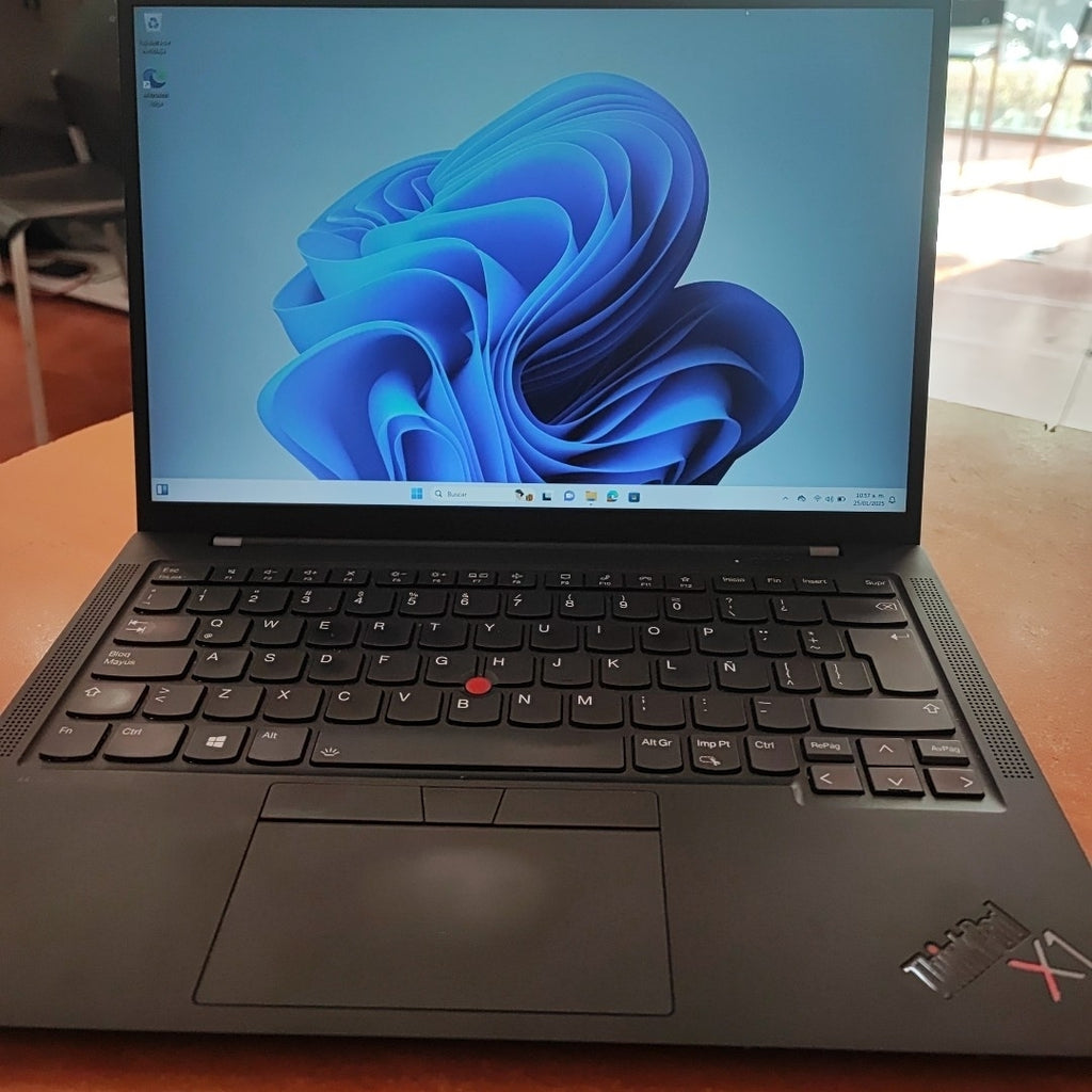 LAPTOP LENOVO THINKPAD X1 CARBON GEN 9 (2021) 512 GB SSD 16 GB RAM (SEMINUEVO)