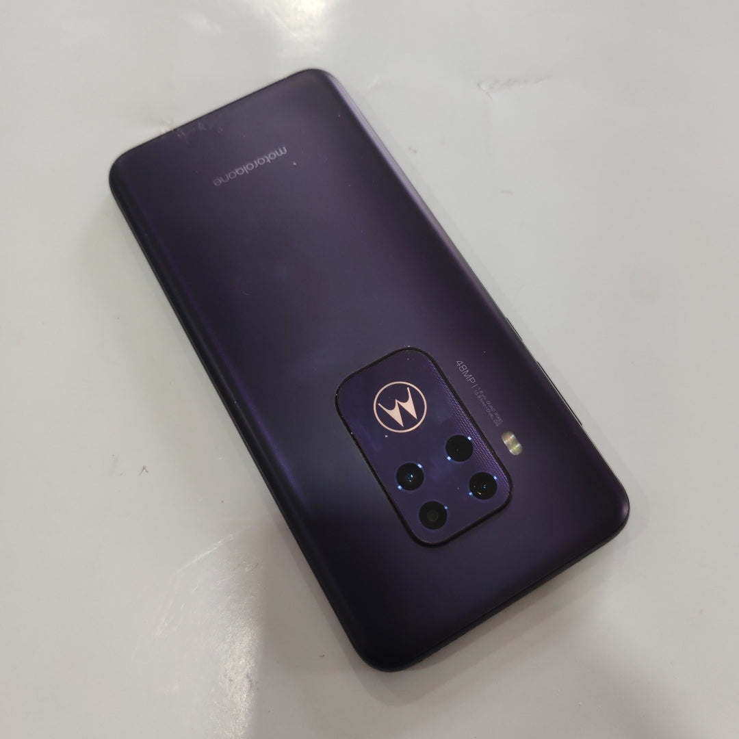 CELULAR MOTOROLA ONE ZOOM XT2010-1 (2019) 128 GB 4 GB RAM (SEMINUEVO)