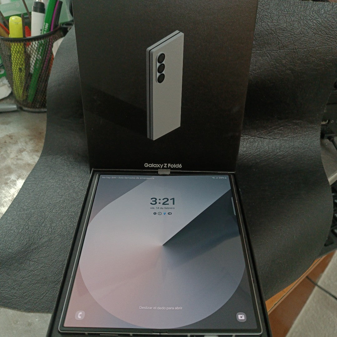 CELULAR SAMSUNG GALAXY Z FOLD6 SM-F956B 1 TB 12 GB RAM (SEMINUEVO)