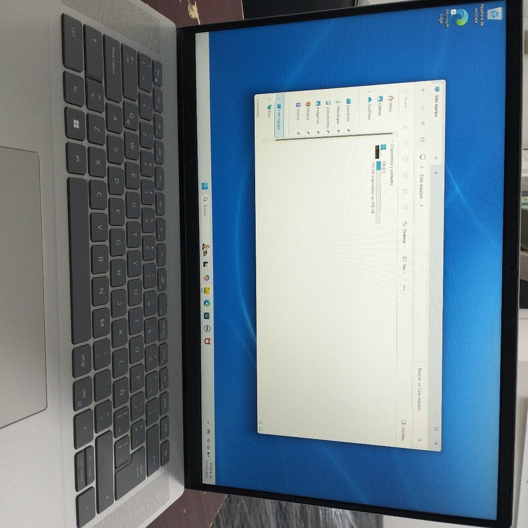 LAPTOP DELL INSPIRON 16 5620 (2022) 512 GB SSD 16 GB RAM (SEMINUEVO)