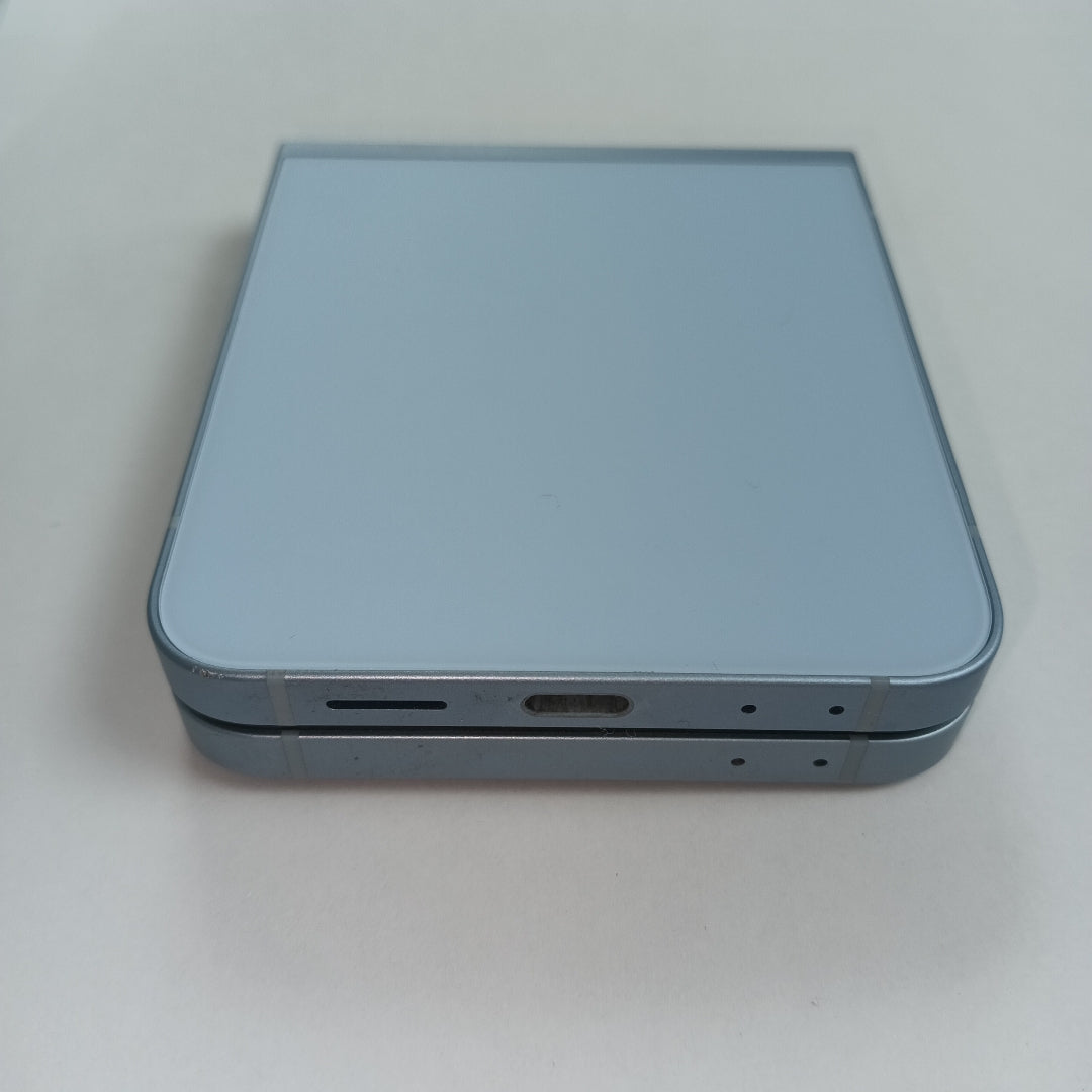 CELULAR SAMSUNG GALAXY Z FLIP6 SM-F741B (2024) 512 GB 12 GB RAM (SEMINUEVO)