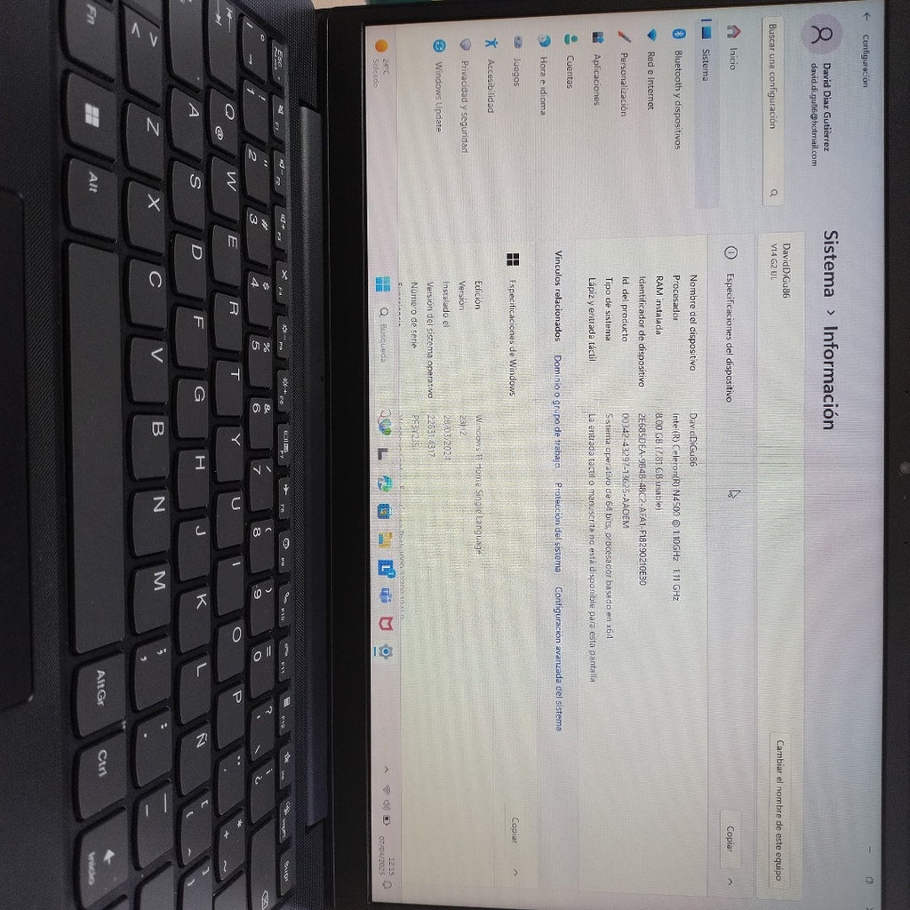 LAPTOP LENOVO V14 G2-ALC (2022) 256 GB SSD 8 GB RAM (SEMINUEVO)