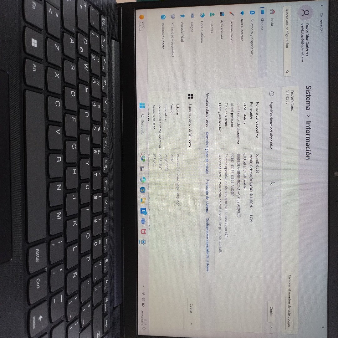 LAPTOP LENOVO V14 G2-ALC (2022) 256 GB SSD 8 GB RAM (SEMINUEVO)