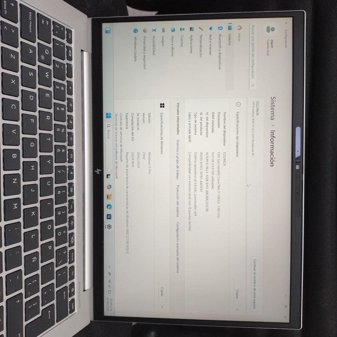 LAPTOP HP ELITEBOOK 840 G10 (2024) 256 GB SSD 16 GB RAM (SEMINUEVO)